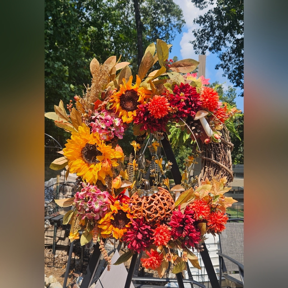 Handmade Fall 18" Grapevine Wreath - Picture 5 of 5